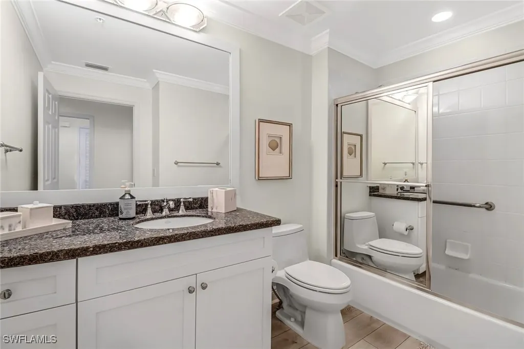 450 Bayfront Place Naples FL 34102