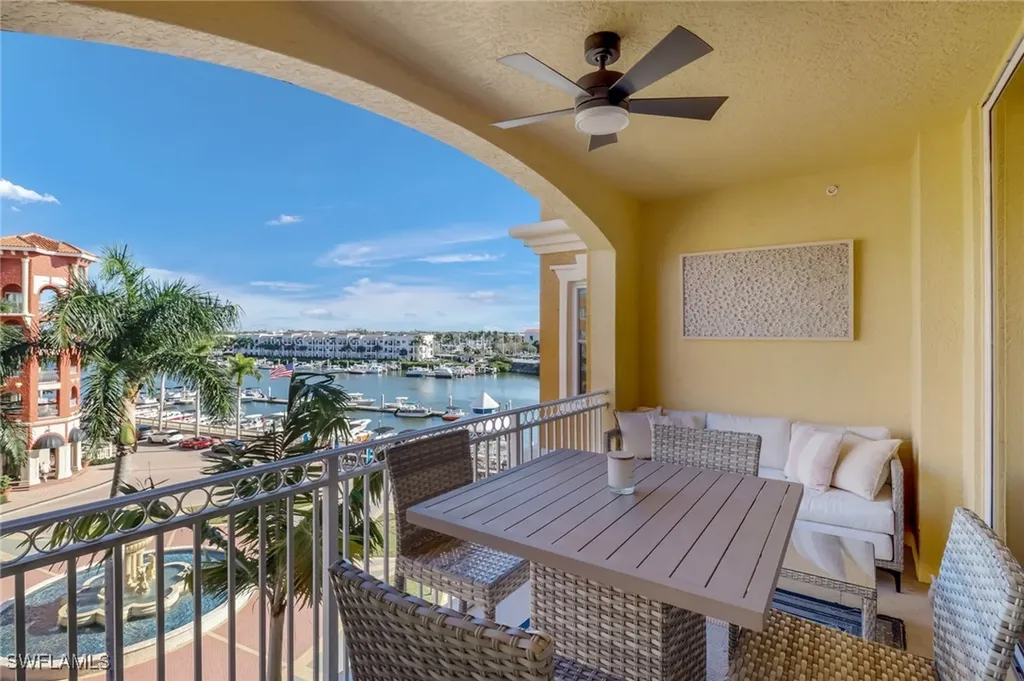 450 Bayfront Place Naples FL 34102