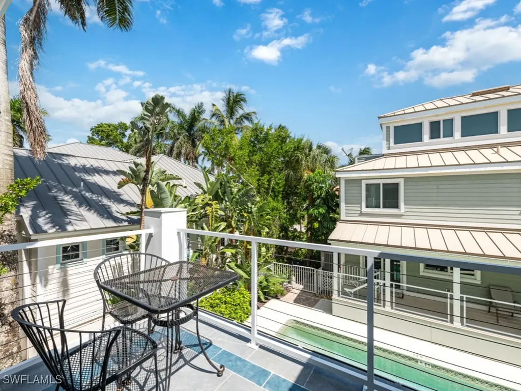 640 2nd Street S Naples FL 34102