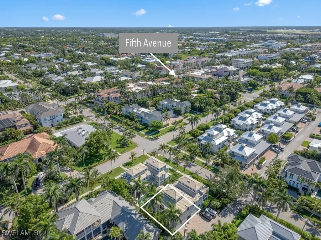 640 2nd Street S Naples FL 34102