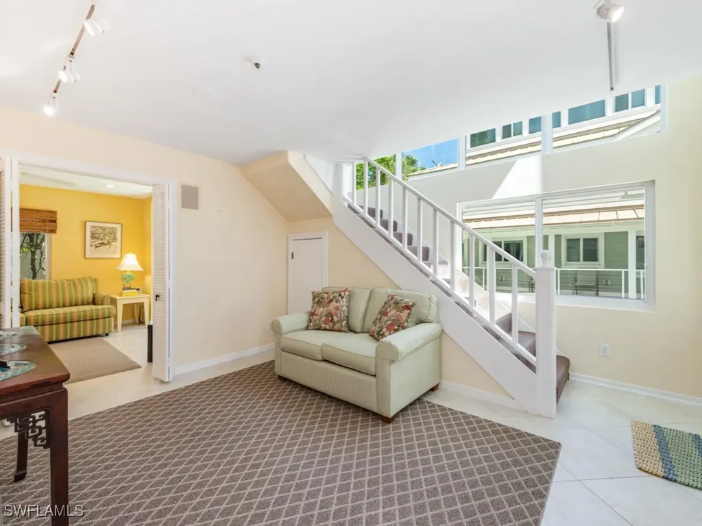 640 2nd Street S Naples FL 34102