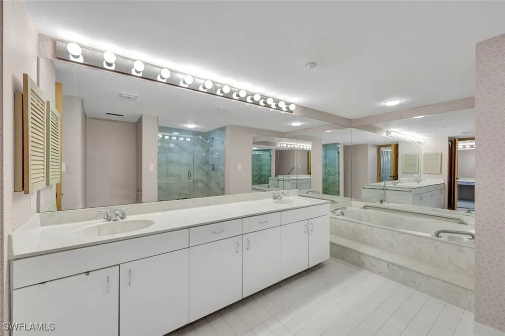 6101 Pelican Bay Boulevard Naples FL 34108