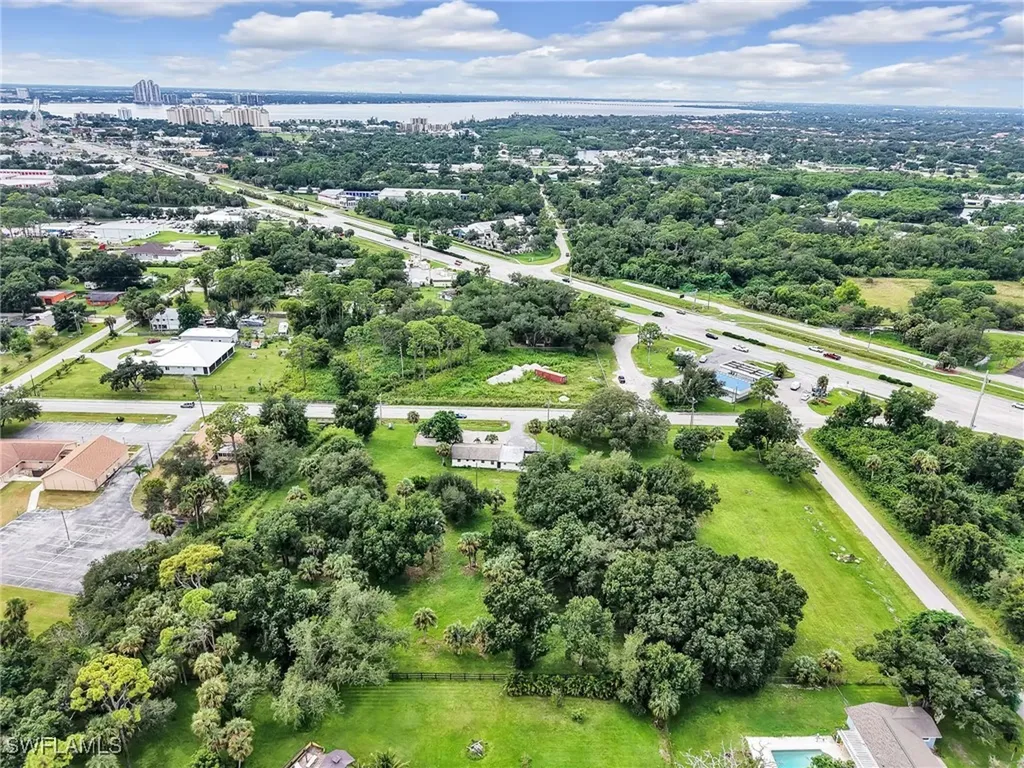 308 Evergreen Road North Fort Myers FL 33903