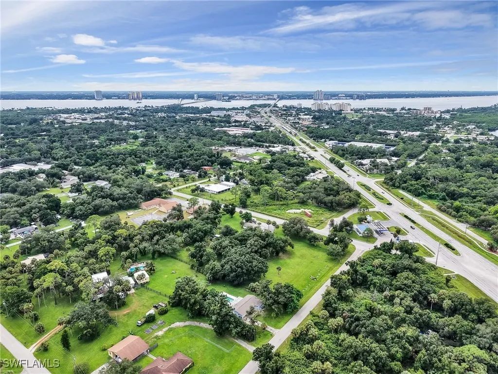308 Evergreen Road North Fort Myers FL 33903