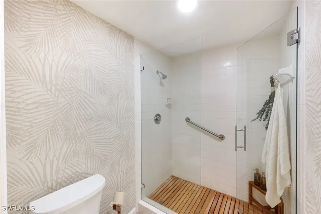 9790 Gulf Shore Drive Naples FL 34108