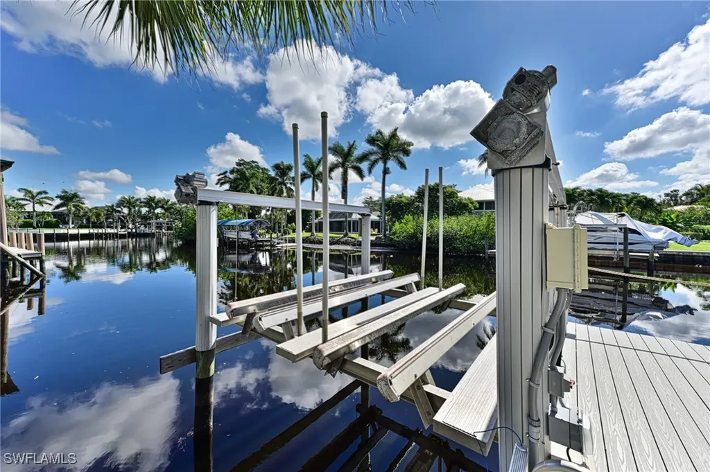 27191 Del Lane Bonita Springs FL 34135