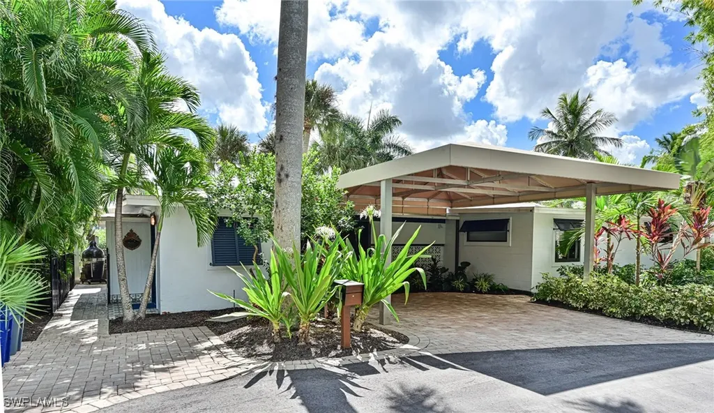 27191 Del Lane Bonita Springs FL 34135