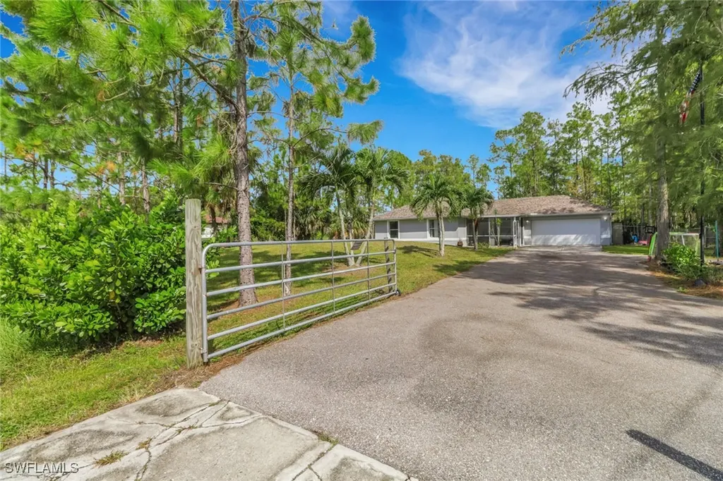 3543 45th Avenue NE Naples FL 34120