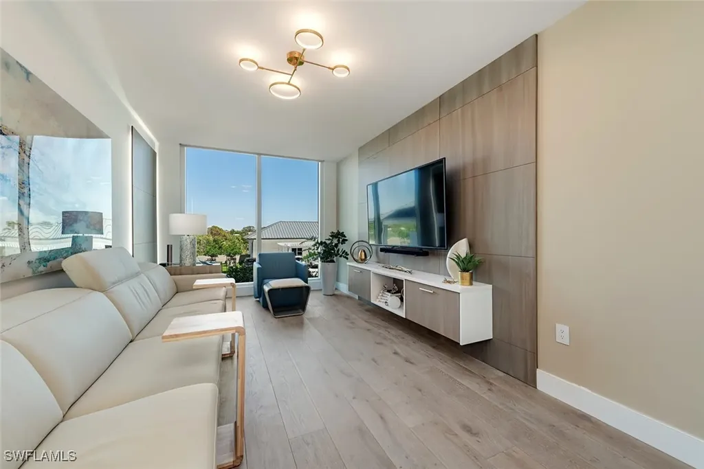 13945 Old Coast Road Naples FL 34110