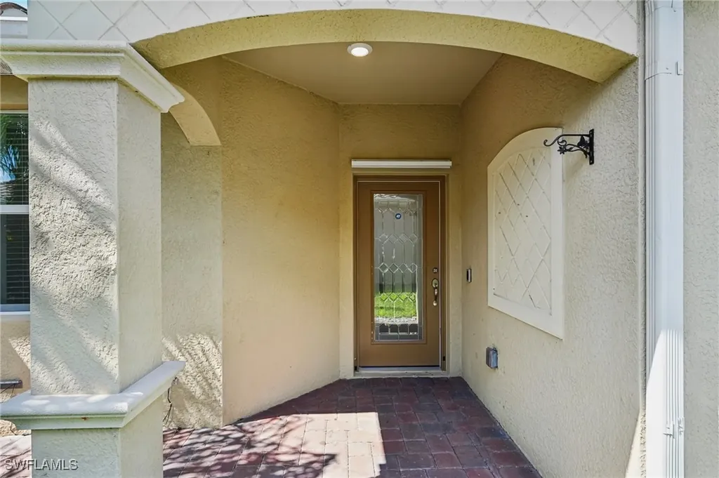1751 Alameda Drive Naples FL 34120