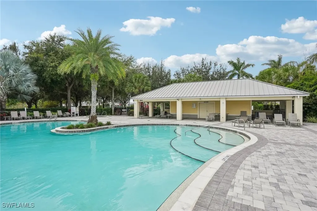 1751 Alameda Drive Naples FL 34120