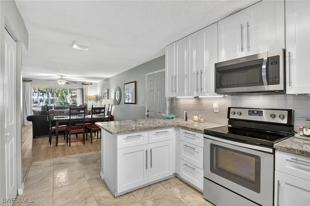 2142 Arbour Walk Circle Naples FL 34109