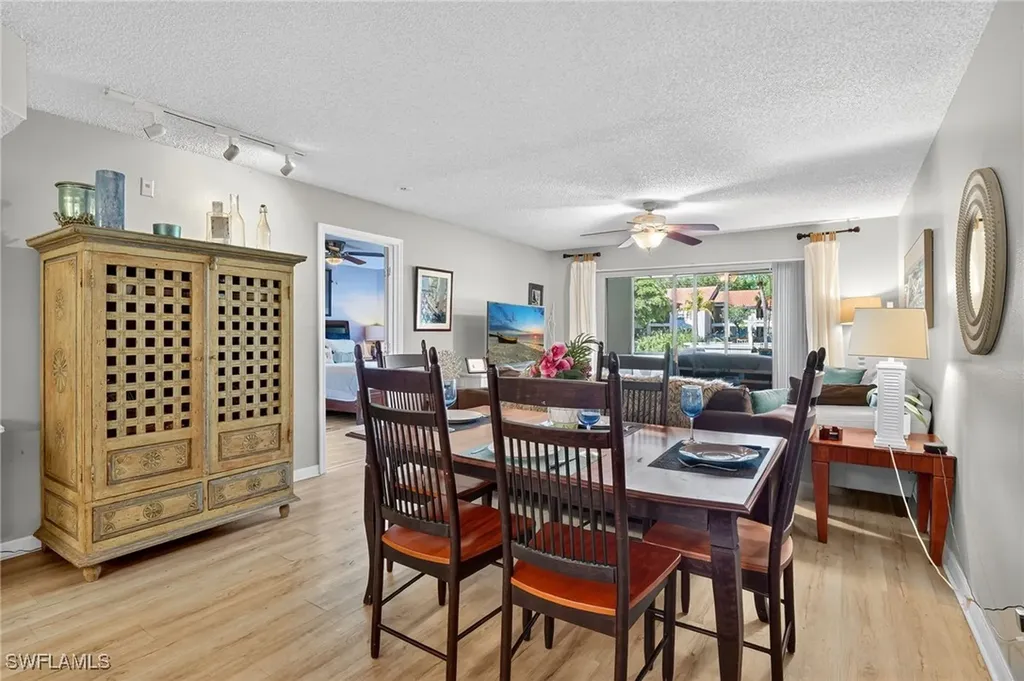 2142 Arbour Walk Circle Naples FL 34109