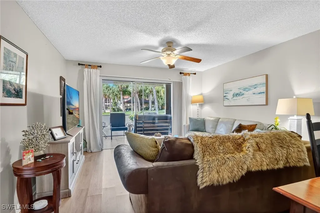 2142 Arbour Walk Circle Naples FL 34109
