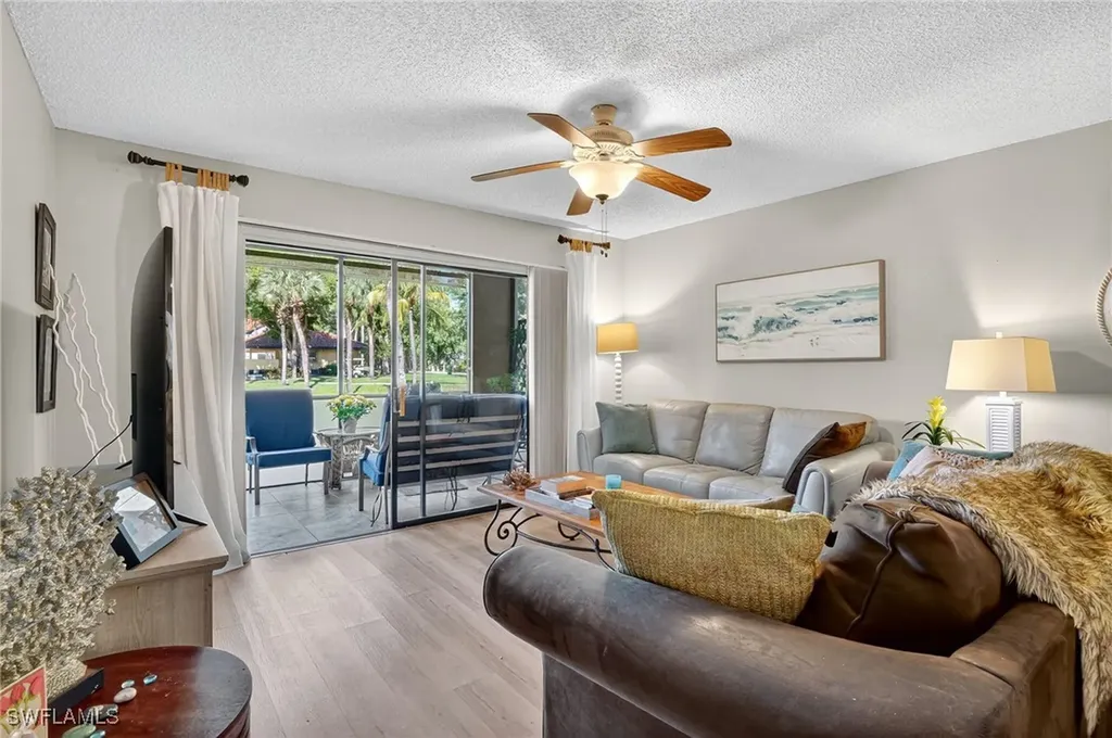 2142 Arbour Walk Circle Naples FL 34109