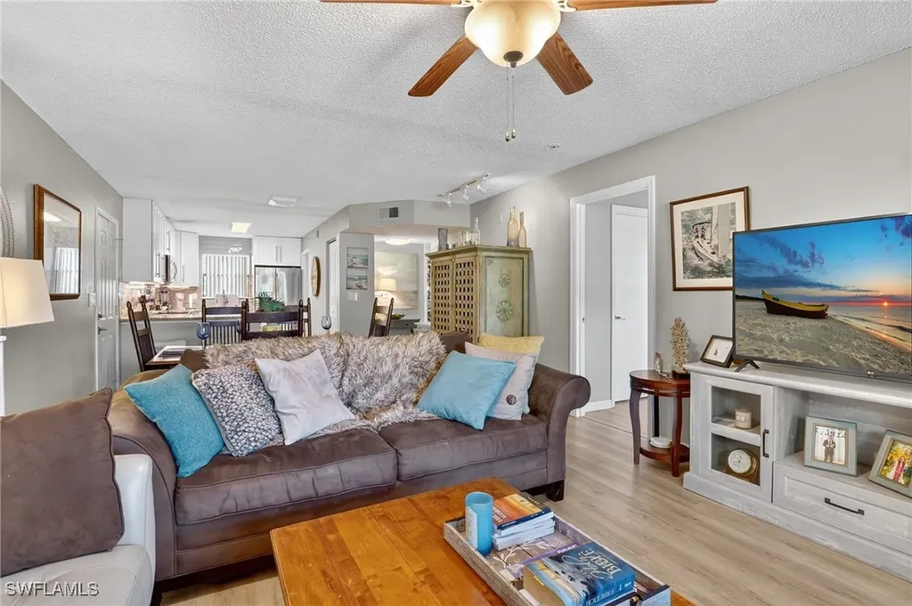 2142 Arbour Walk Circle Naples FL 34109