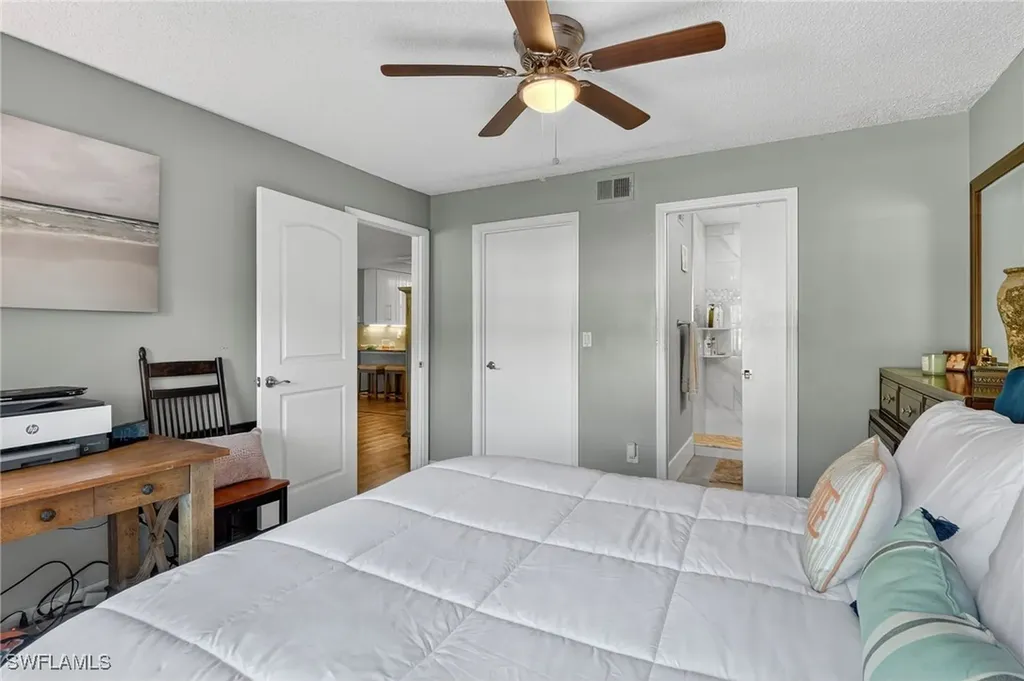 2142 Arbour Walk Circle Naples FL 34109