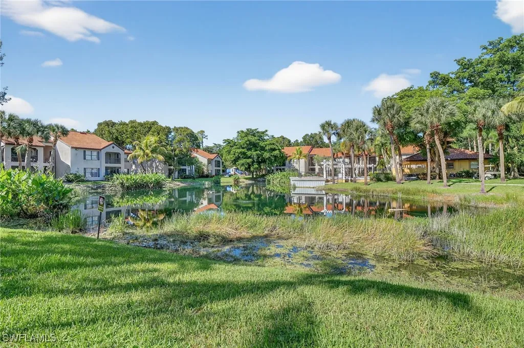 2142 Arbour Walk Circle Naples FL 34109