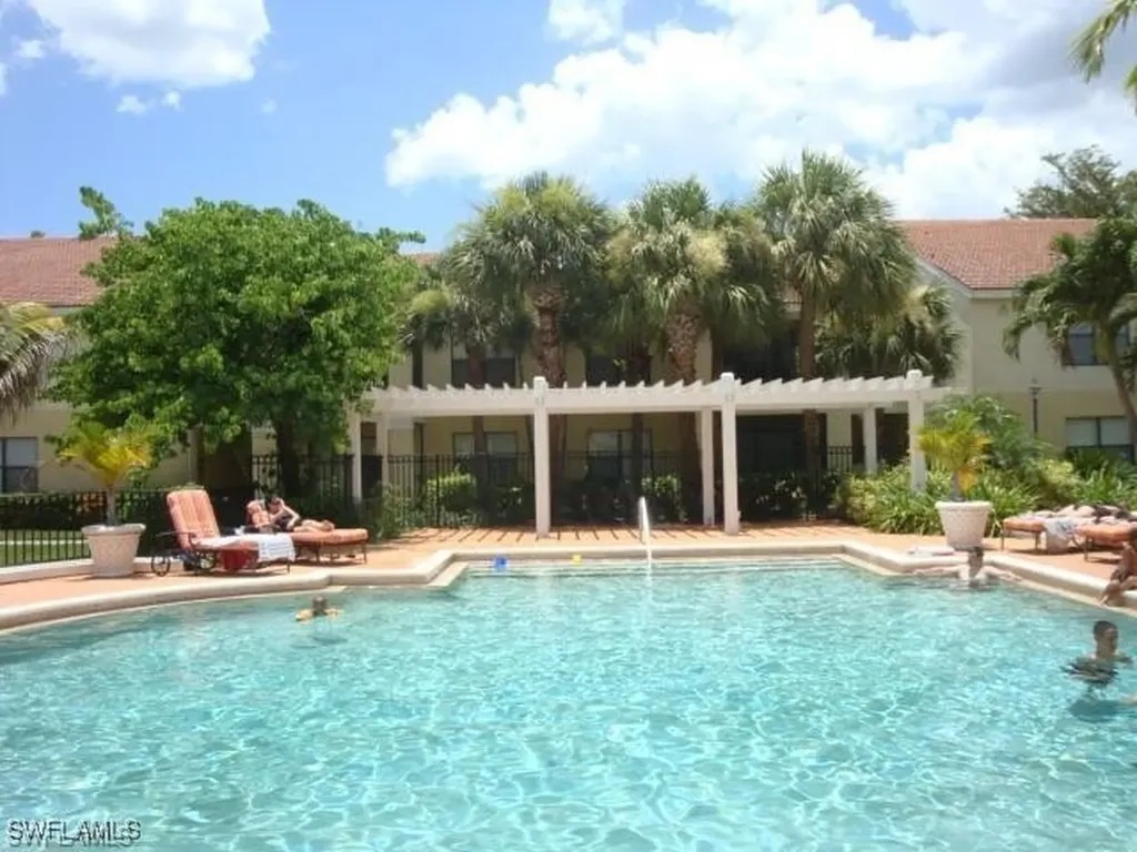 2142 Arbour Walk Circle Naples FL 34109