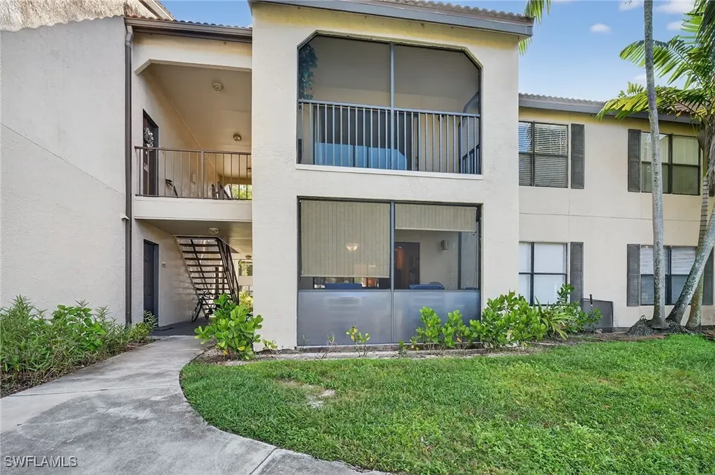 2142 Arbour Walk Circle Naples FL 34109