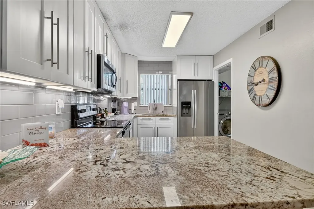 2142 Arbour Walk Circle Naples FL 34109