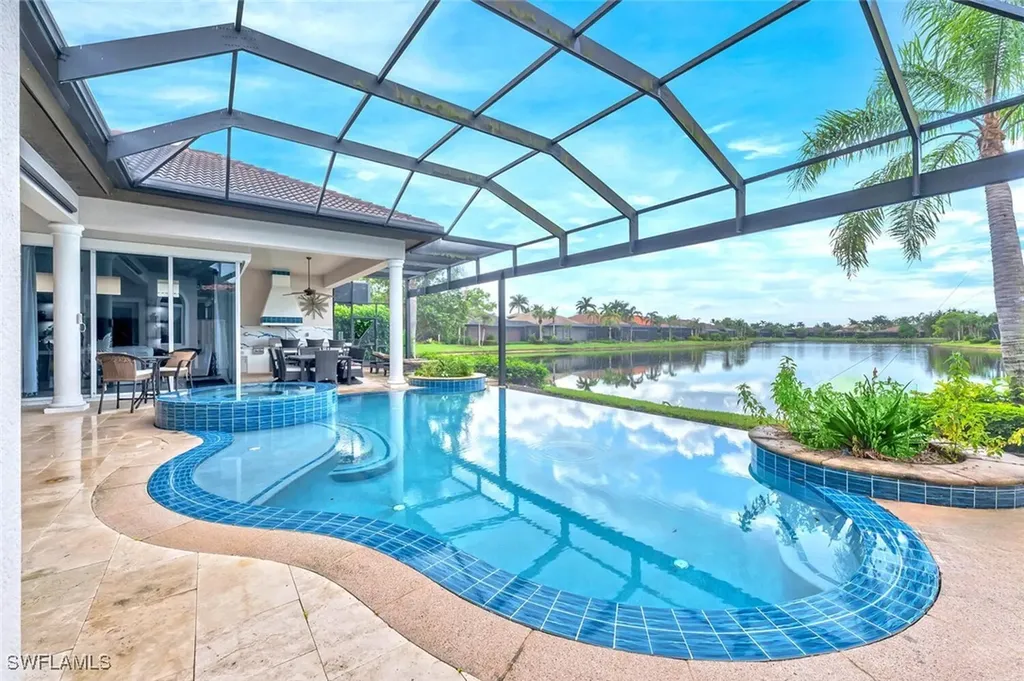 8957 Shenendoah Circle Naples FL 34113