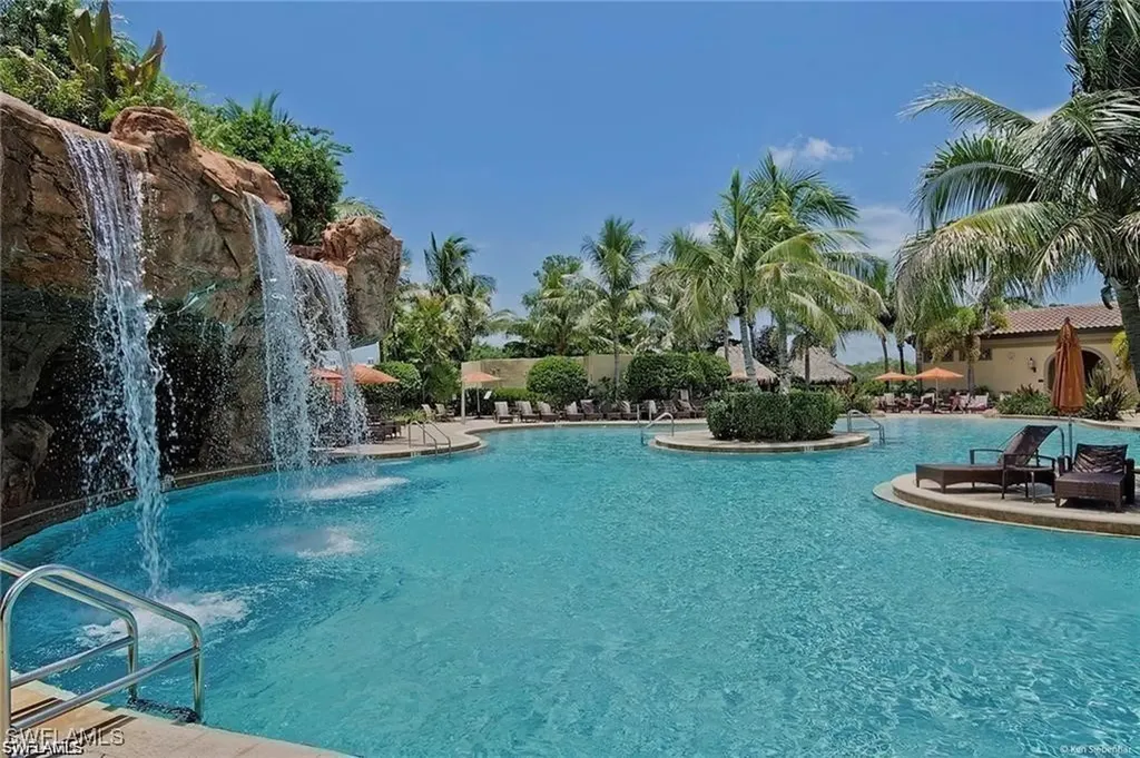 8957 Shenendoah Circle Naples FL 34113