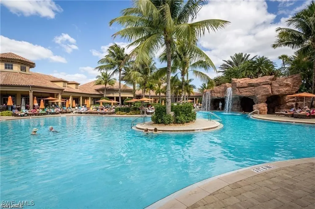 8957 Shenendoah Circle Naples FL 34113