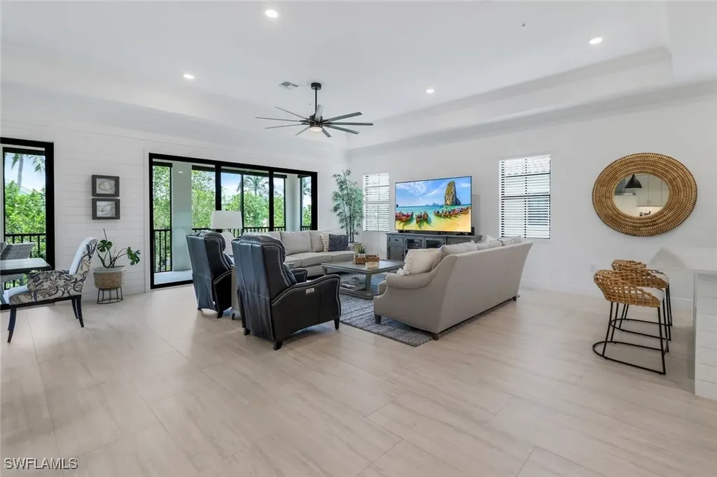 2472 Breakwater Way Naples FL 34112