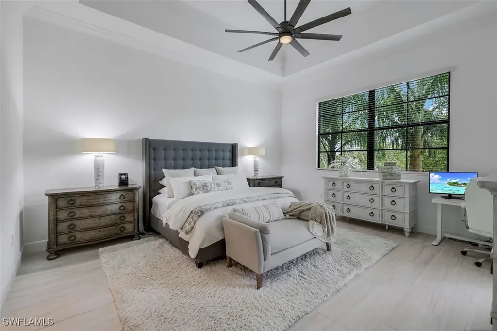 2472 Breakwater Way Naples FL 34112