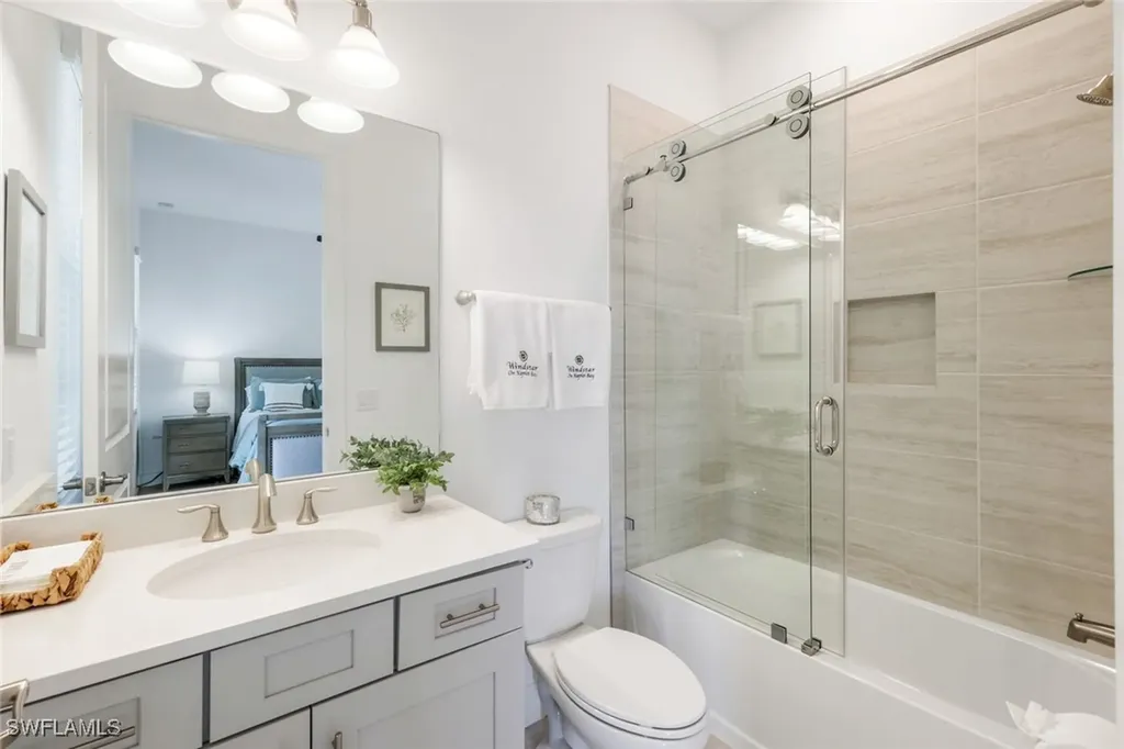 2472 Breakwater Way Naples FL 34112