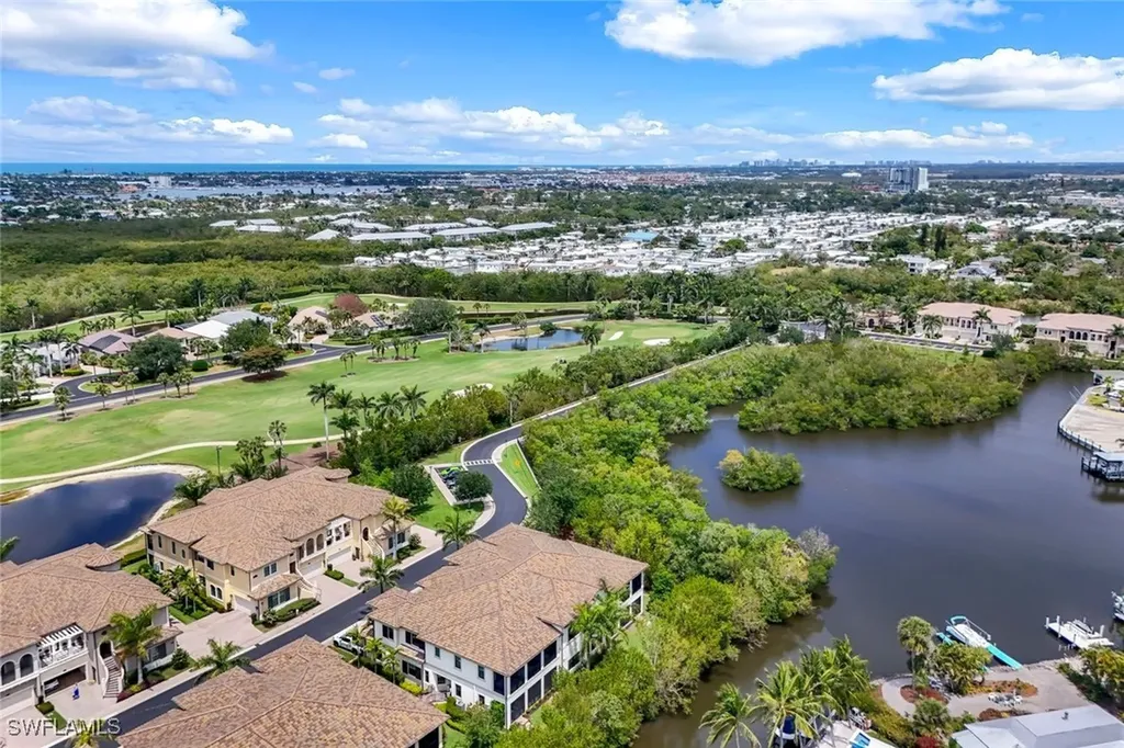 2472 Breakwater Way Naples FL 34112