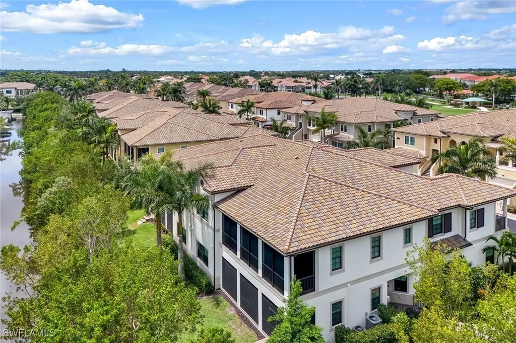 2472 Breakwater Way Naples FL 34112