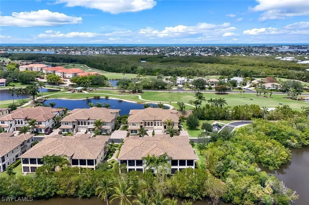 2472 Breakwater Way Naples FL 34112