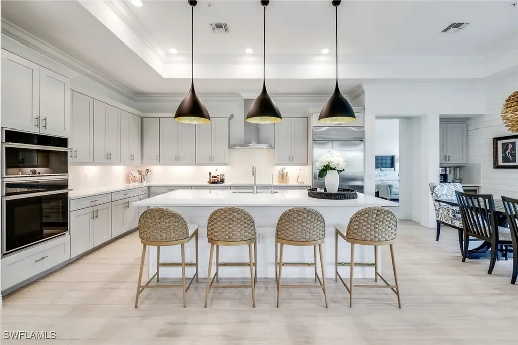 2472 Breakwater Way Naples FL 34112