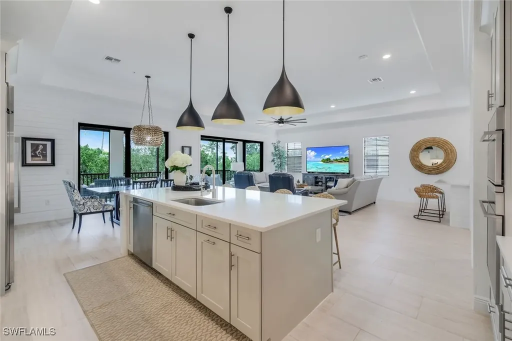 2472 Breakwater Way Naples FL 34112