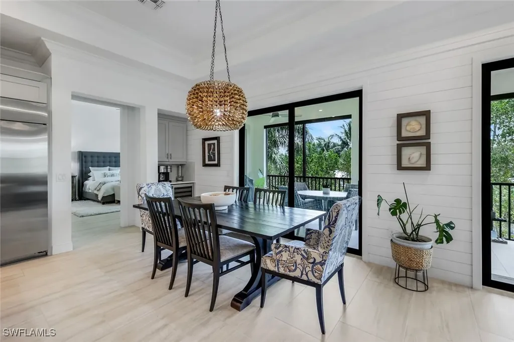 2472 Breakwater Way Naples FL 34112