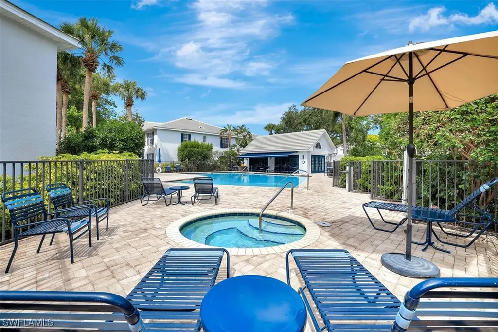 7087 Barrington Circle Naples FL 34108