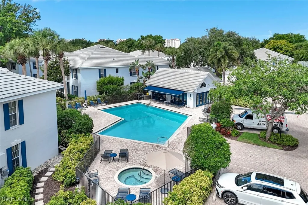 7087 Barrington Circle Naples FL 34108