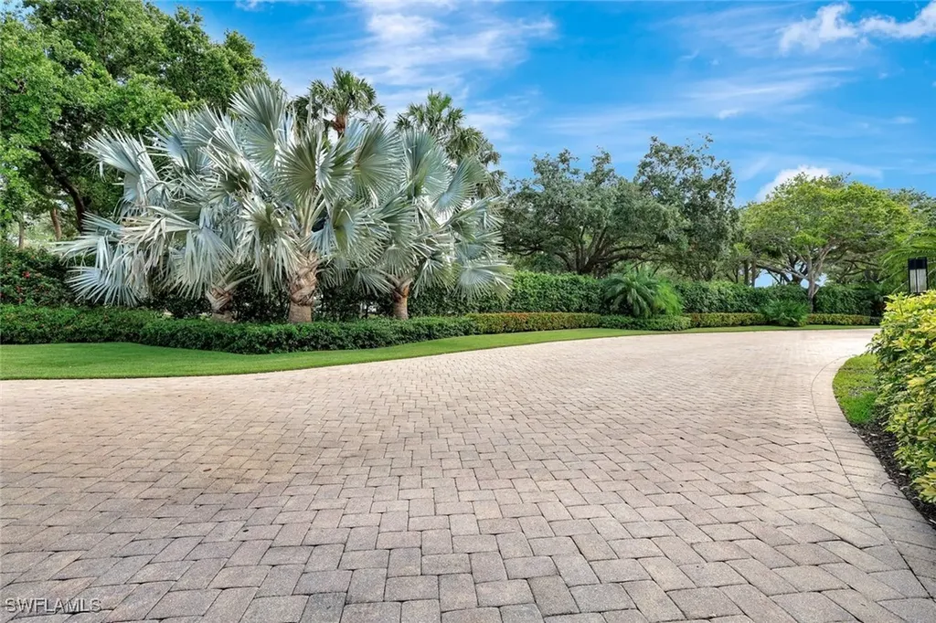 7087 Barrington Circle Naples FL 34108