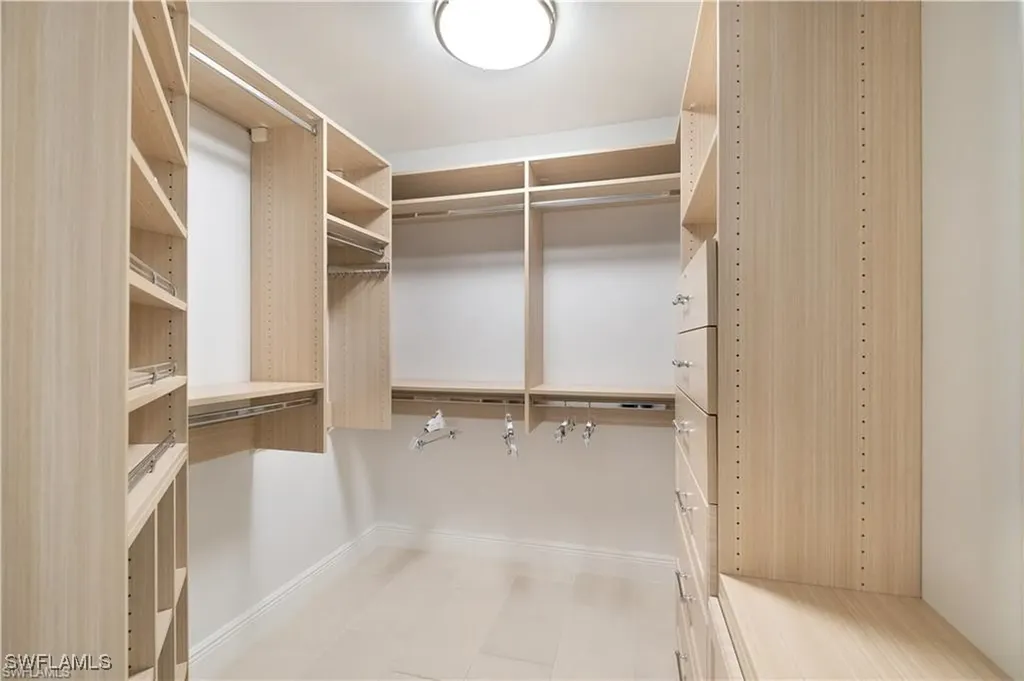 845 Reef Point Circle Naples FL 34108