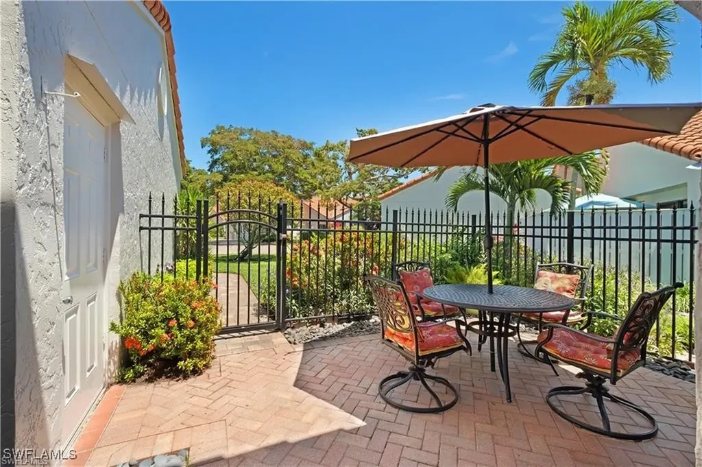 845 Reef Point Circle Naples FL 34108