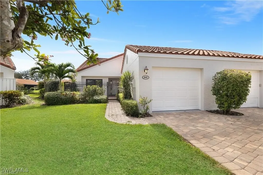 845 Reef Point Circle Naples FL 34108