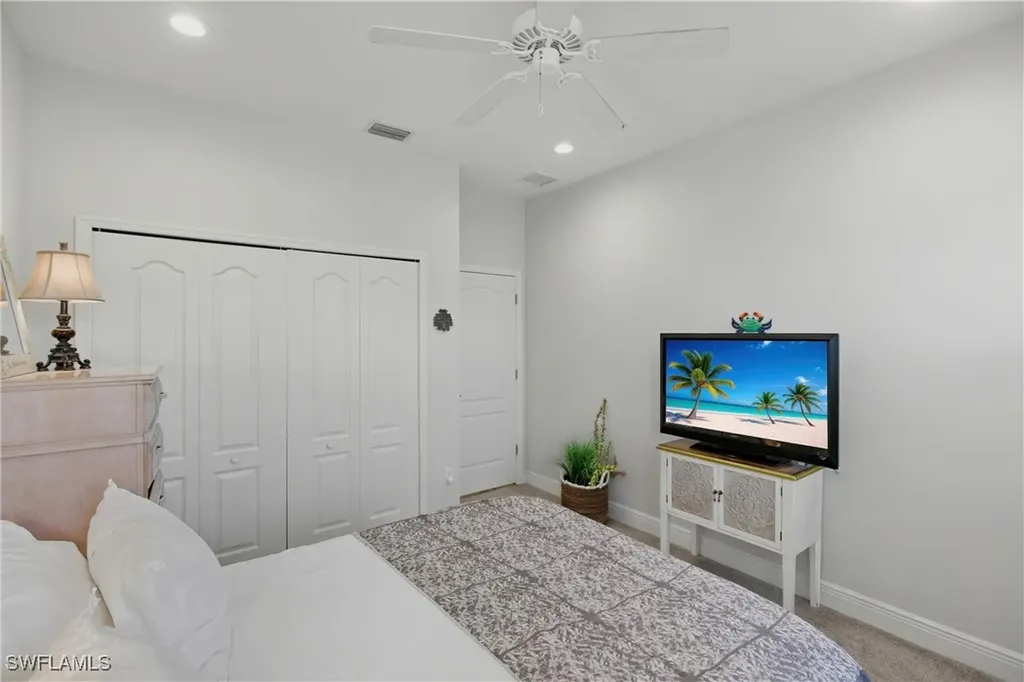 6947 Avalon Circle Naples FL 34112