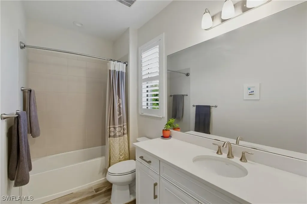 6947 Avalon Circle Naples FL 34112