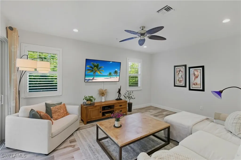 6947 Avalon Circle Naples FL 34112