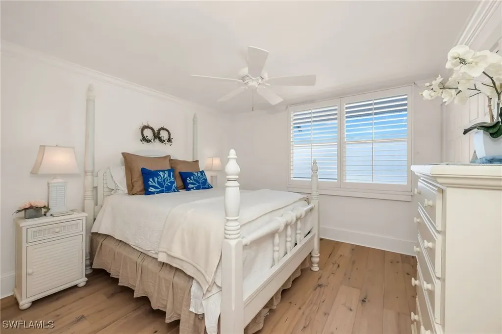 2121 Gulf Shore Boulevard N Naples FL 34102