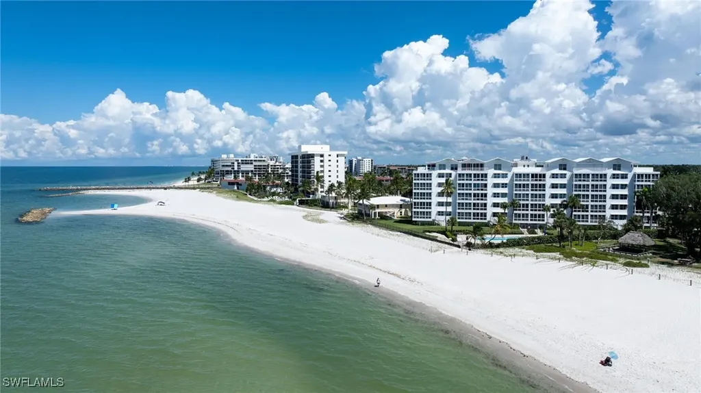 2121 Gulf Shore Boulevard N Naples FL 34102