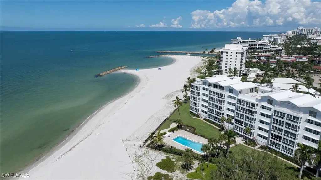 2121 Gulf Shore Boulevard N Naples FL 34102