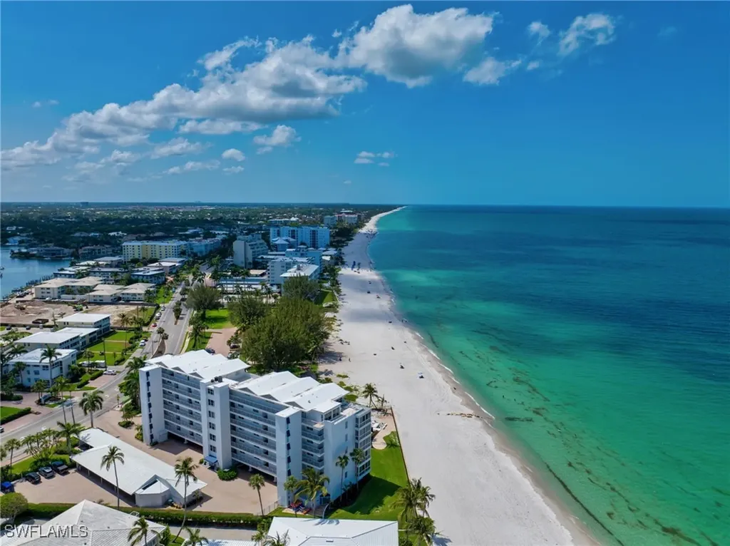2121 Gulf Shore Boulevard N Naples FL 34102